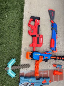 Nerf gun lot( see description)