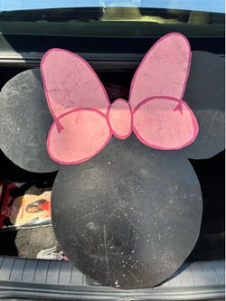 Minnie Mouse wood head cut out