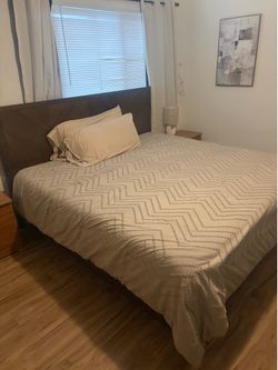Cal King Bedframe & New Mattress