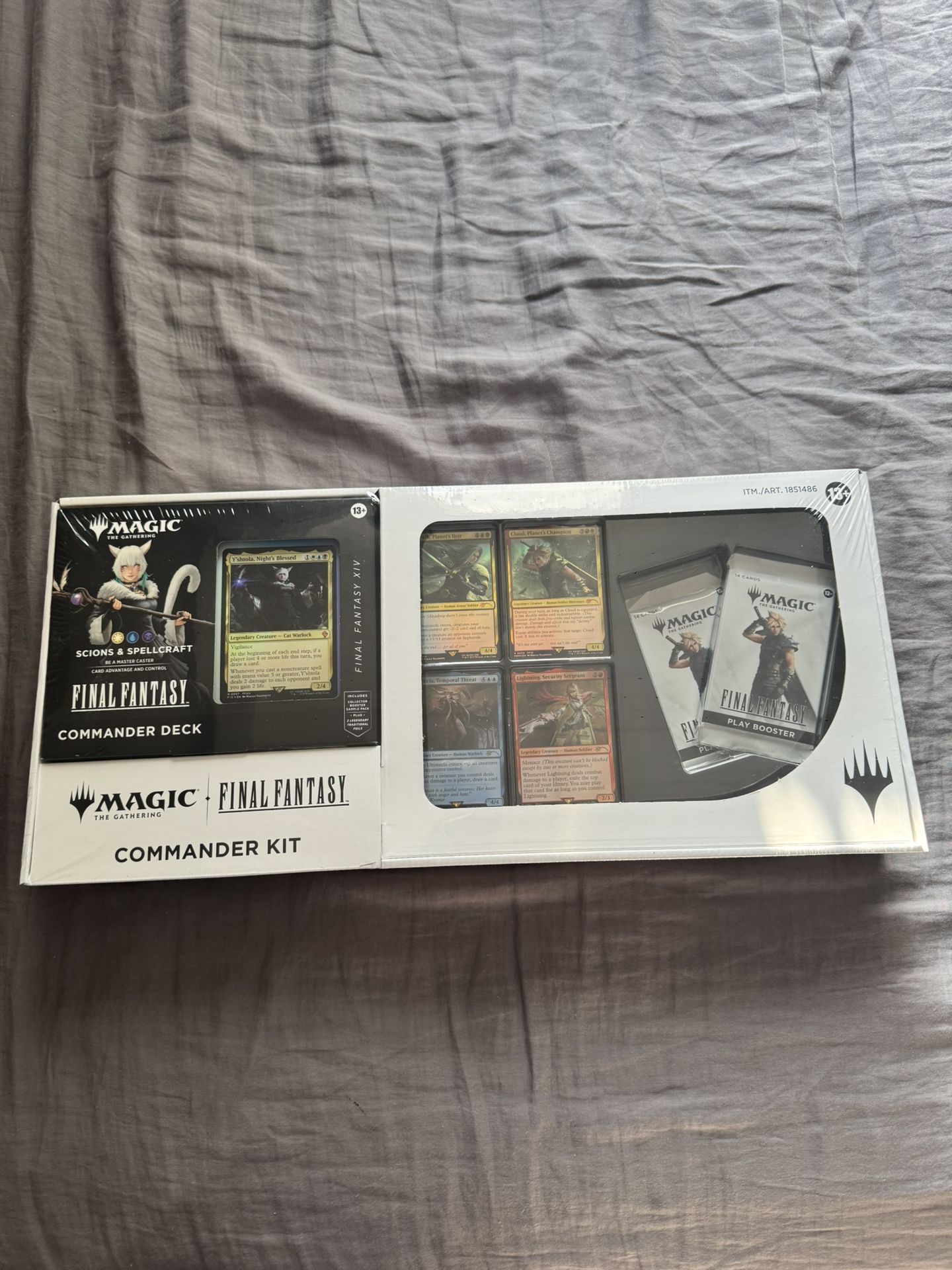 Magic The Gathering x Final Fantasy Commander Kit