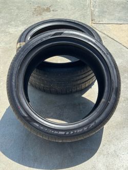 Pair of 265/40/rz19 Pirelli tires