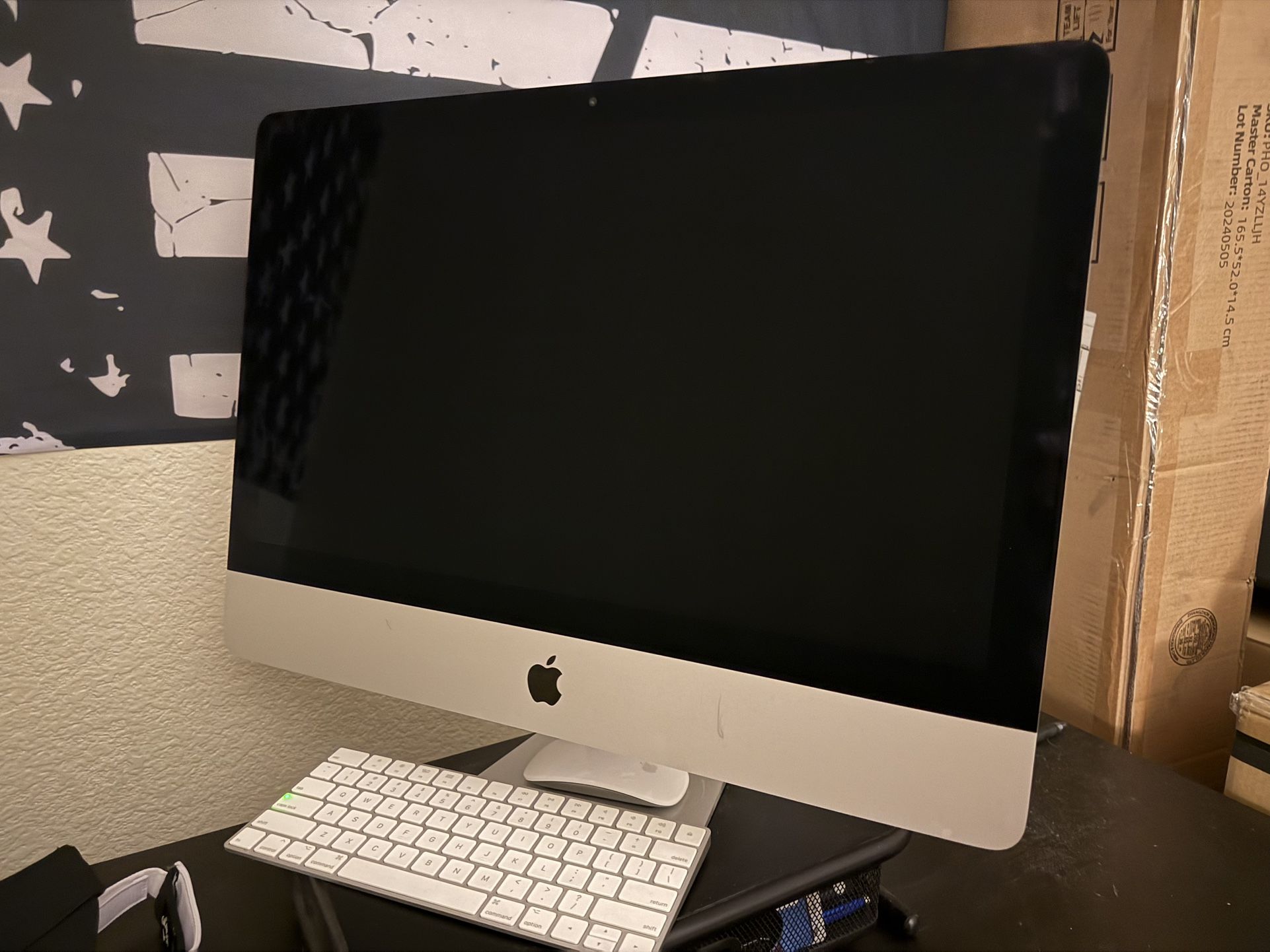 Apple iMac 21.5” Retina 4K (2019) $800 OBO