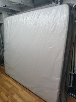 New King mattress. Colchón king nuevo