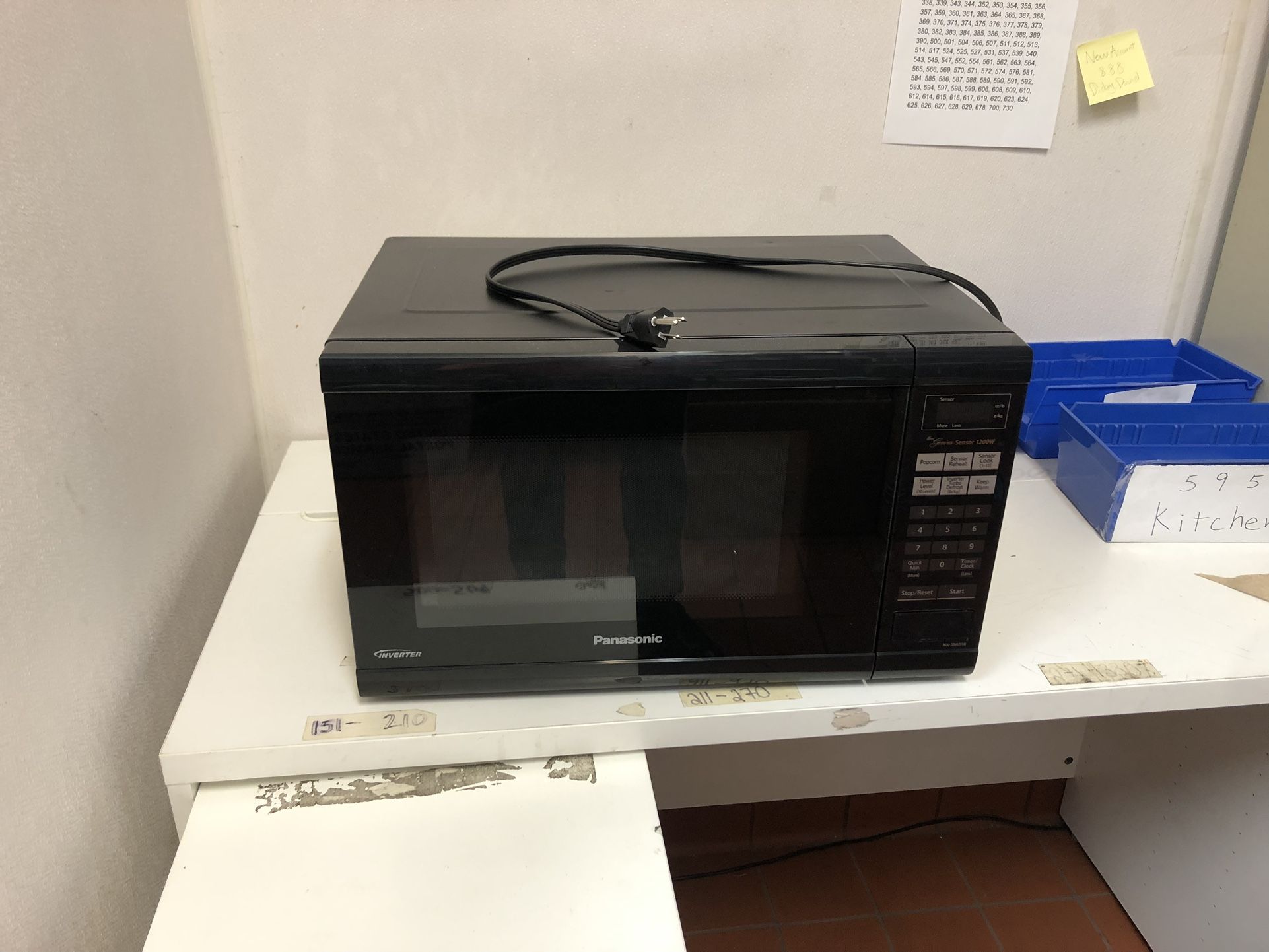 Panasonic Countertop Microwave (NN-SN651B)