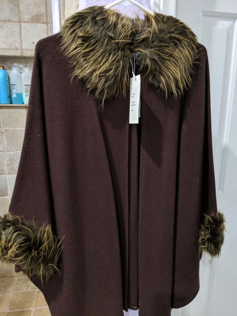 Beautiful Cozy Shawl (Poncho)