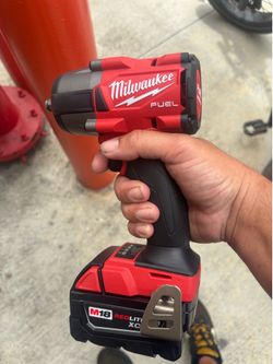 Milwaukee 1/2 mid torque impact wrench (tool only)