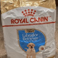 Royal Canin labrador retriever puppy chow  (30LBS)