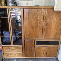 FREE TV STAND 
