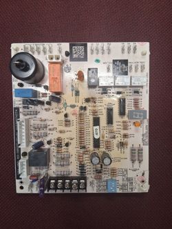 Furnace Control Board 1194-250 / 62-105217-01