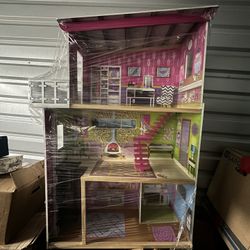 Barbie house (gift)