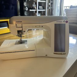 Disney Innovis NV4000d Sewing Machine