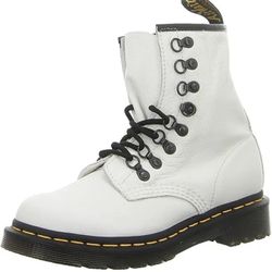 Dr. Doc Martens 1460 Virginia Leather Laced Boots Women's sz 8. Retail $190