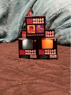 NeeDoh Mello mallo changed color in the sunlight