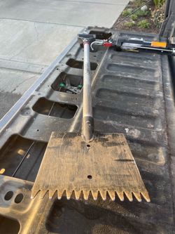 Husky 46 in steel stripper roof shovel