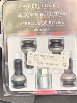 Toyota Genuine Wheel Locks Set Toyota Genuine Wheel Locks – PT276‑48230‑02