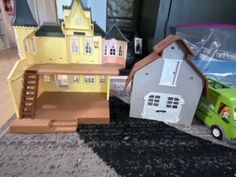 Spirit Families Dollhouse and Barn Set