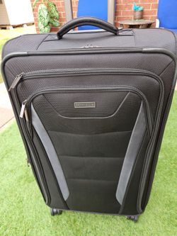 Perry Ellis full-size soft side suitcase 4-wheel SPINNER