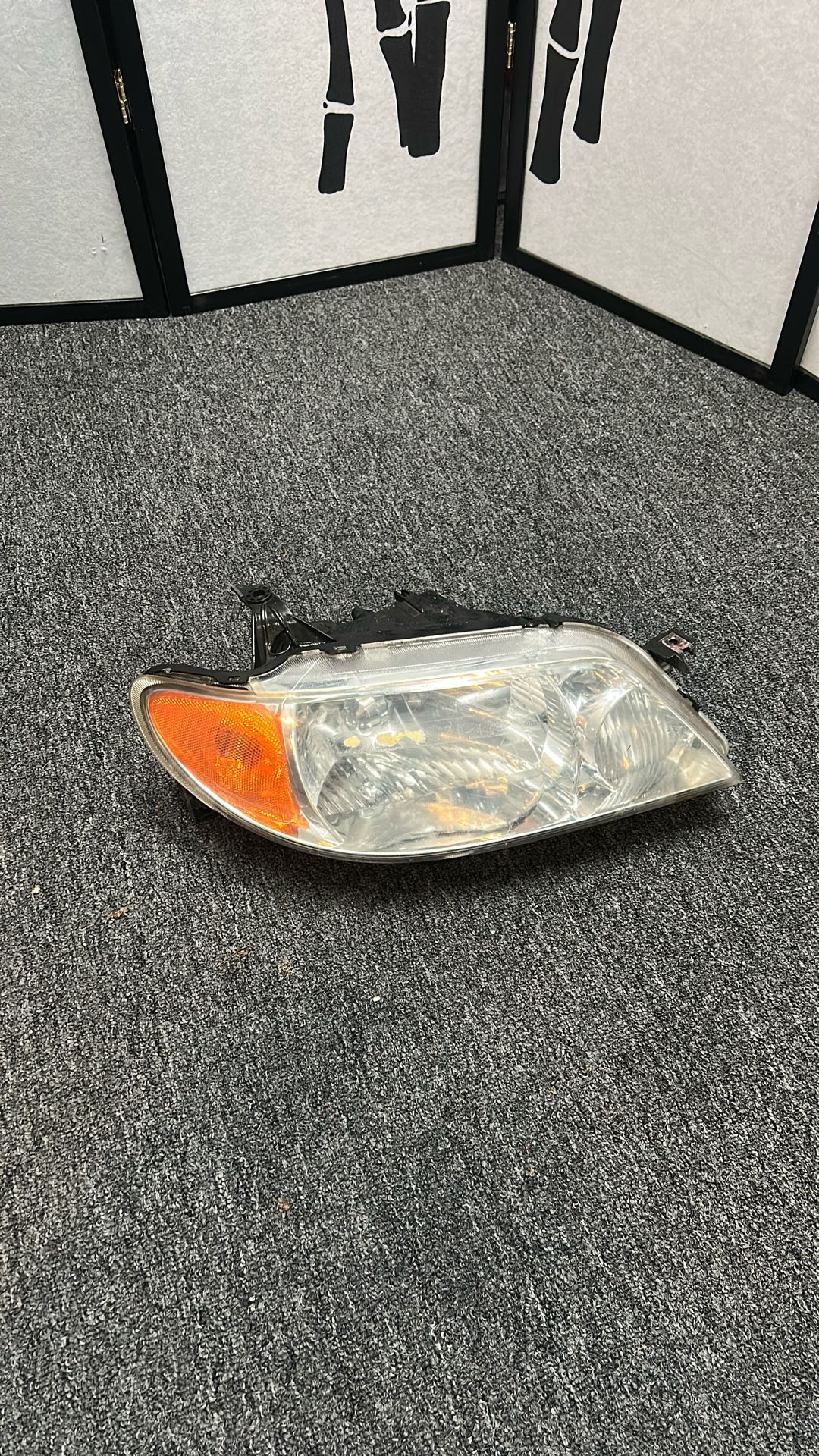 2001-2003 MAZDA PROTEGE FRONT RIGHT PASSENGER SIDE HEADLIGHT HEADLAMP  OEM