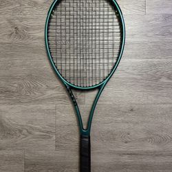 Wilson Blade Pro 98 V9 (16X19) | Gripsize 4 1/4 | Pristine Condition