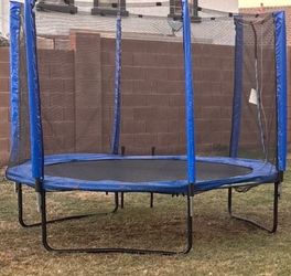 Trampoline with lights