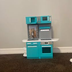 OG DOLL Kitchen (with Accessories)