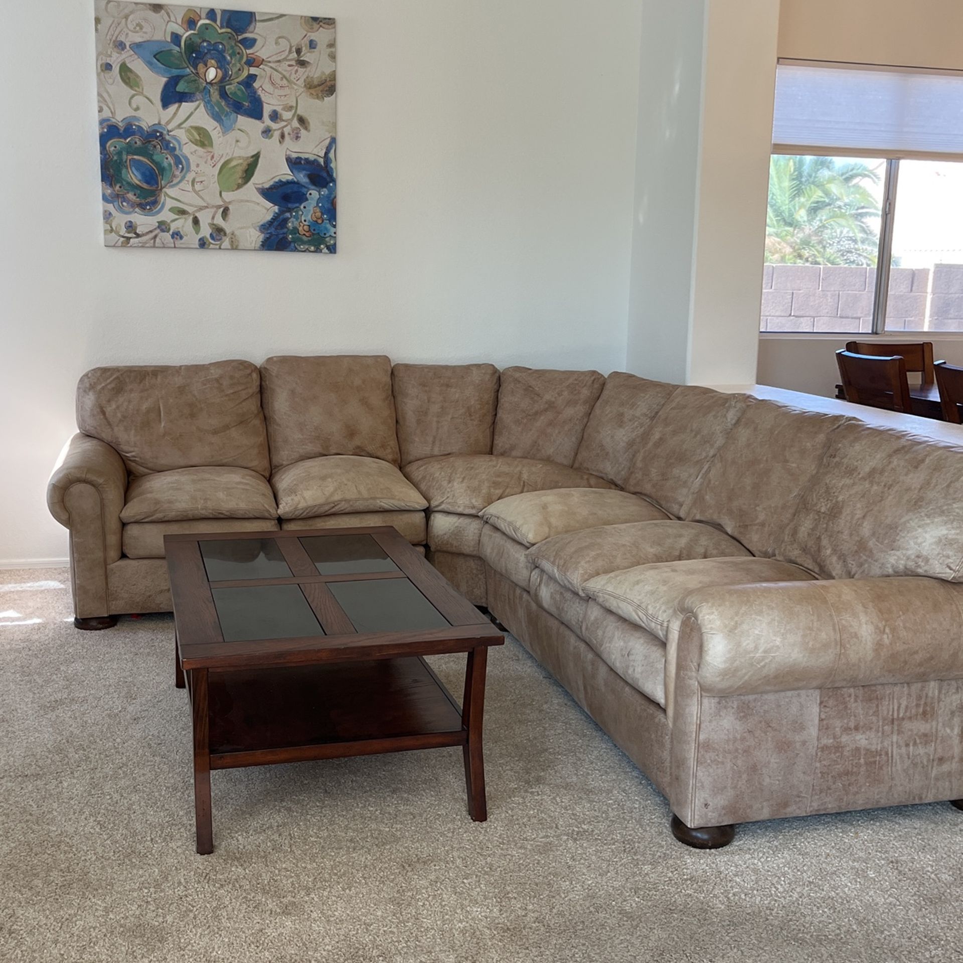 Top Grain Leather, Down Filled cushions in excellent shape