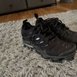 Nike Air Vapormax Plus Size 7 Women 