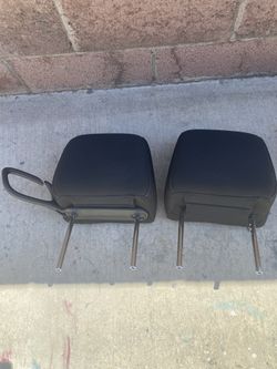 Dodge Challenger Head Rest 
