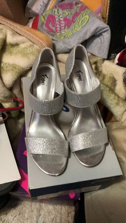 Gently Used Size 9 Fioni Heels