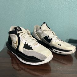 Nike Kyrie Low 5 Men's Size 12.5 Basketball Shoes