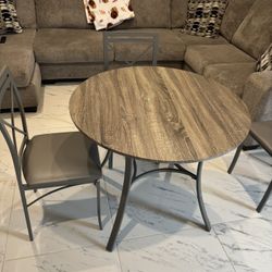 Dinning Table With 4 Chairs 