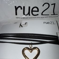 Rue21 Black Wrap Necklace With Gold Heart Pendant NWT Rue 21