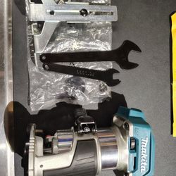 Makita Router Cordless XTR01