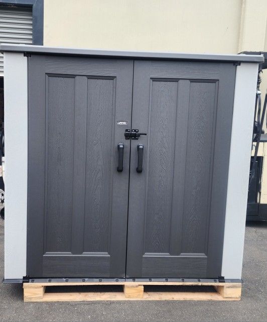 Lifetime Storage Shed Model 60441u 7x6x4