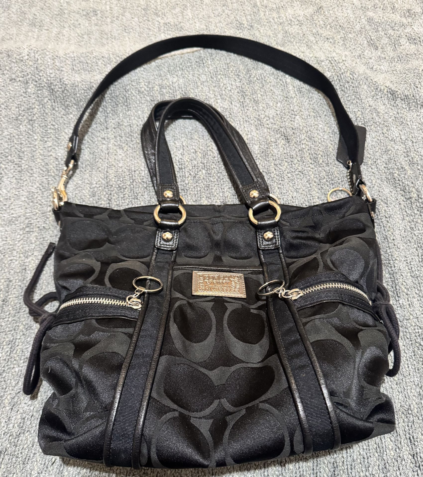 Coach Poppy Signature Black Tote Bag (13843) – Excellent Condition 