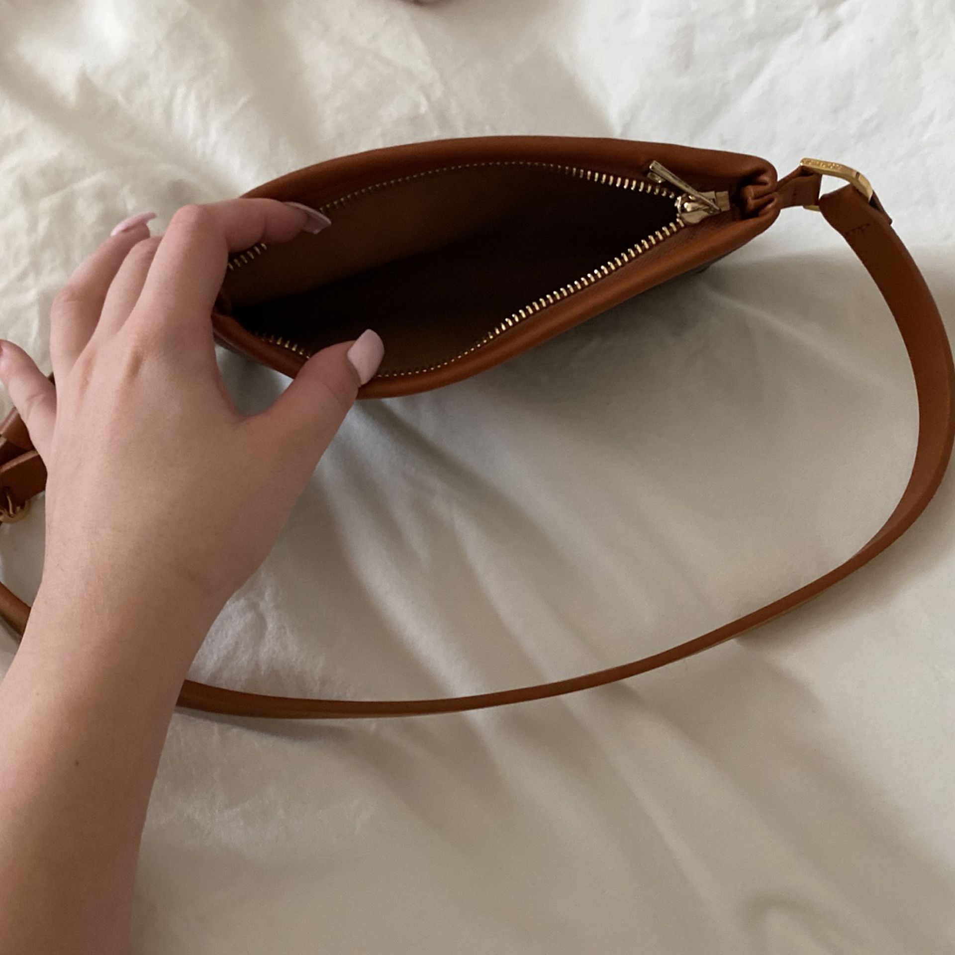 Shein Leather Tote Bag for Sale in Tigard, OR - OfferUp