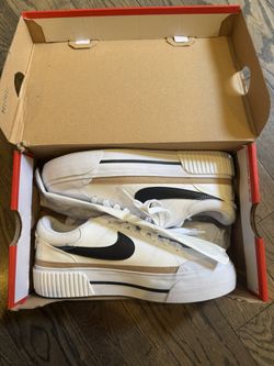 Nike Court Legacy Lift