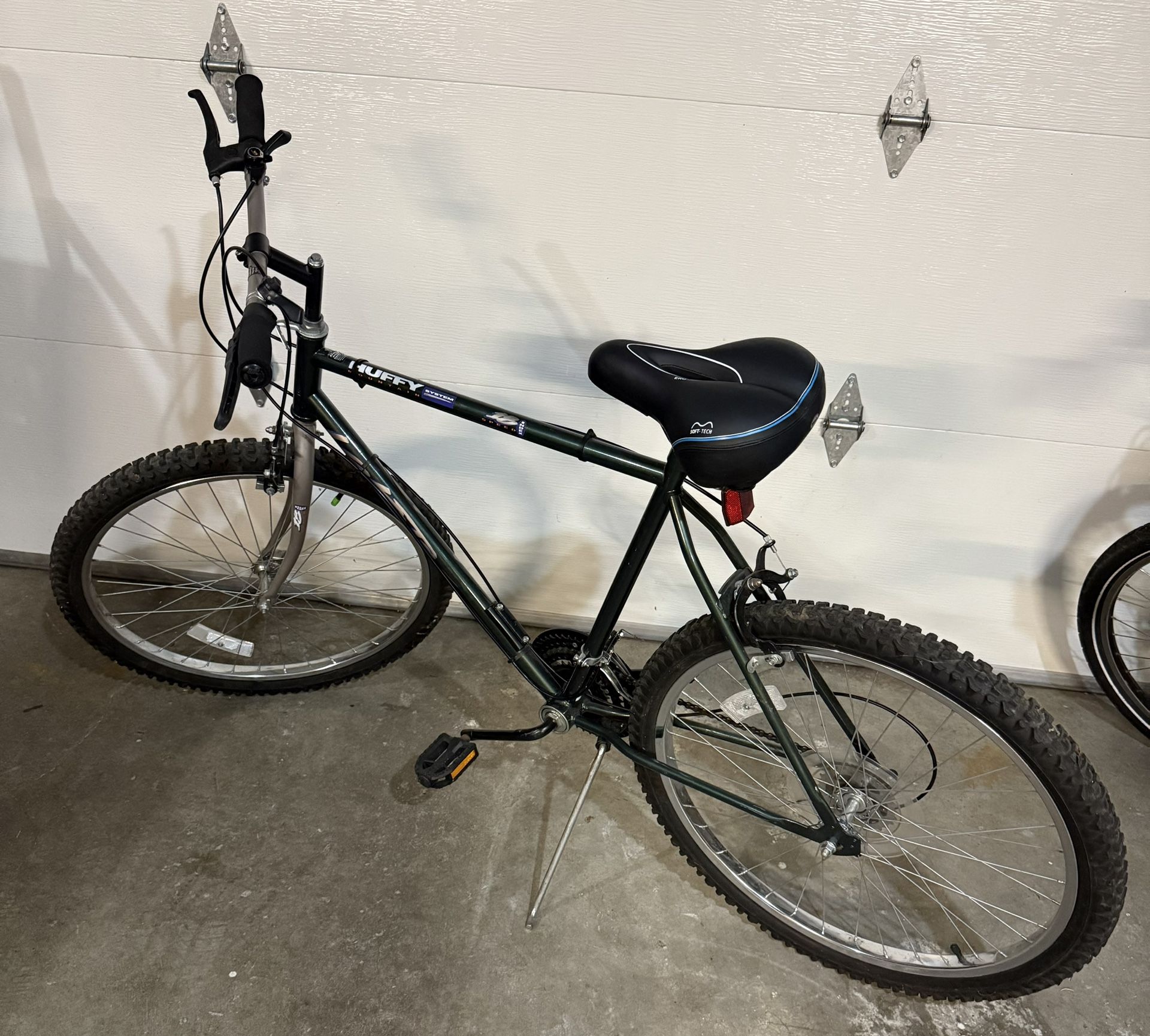 18 Speed Mountain Bike