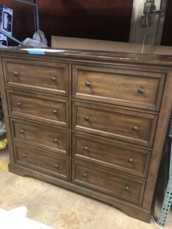 Dresser (NEW)