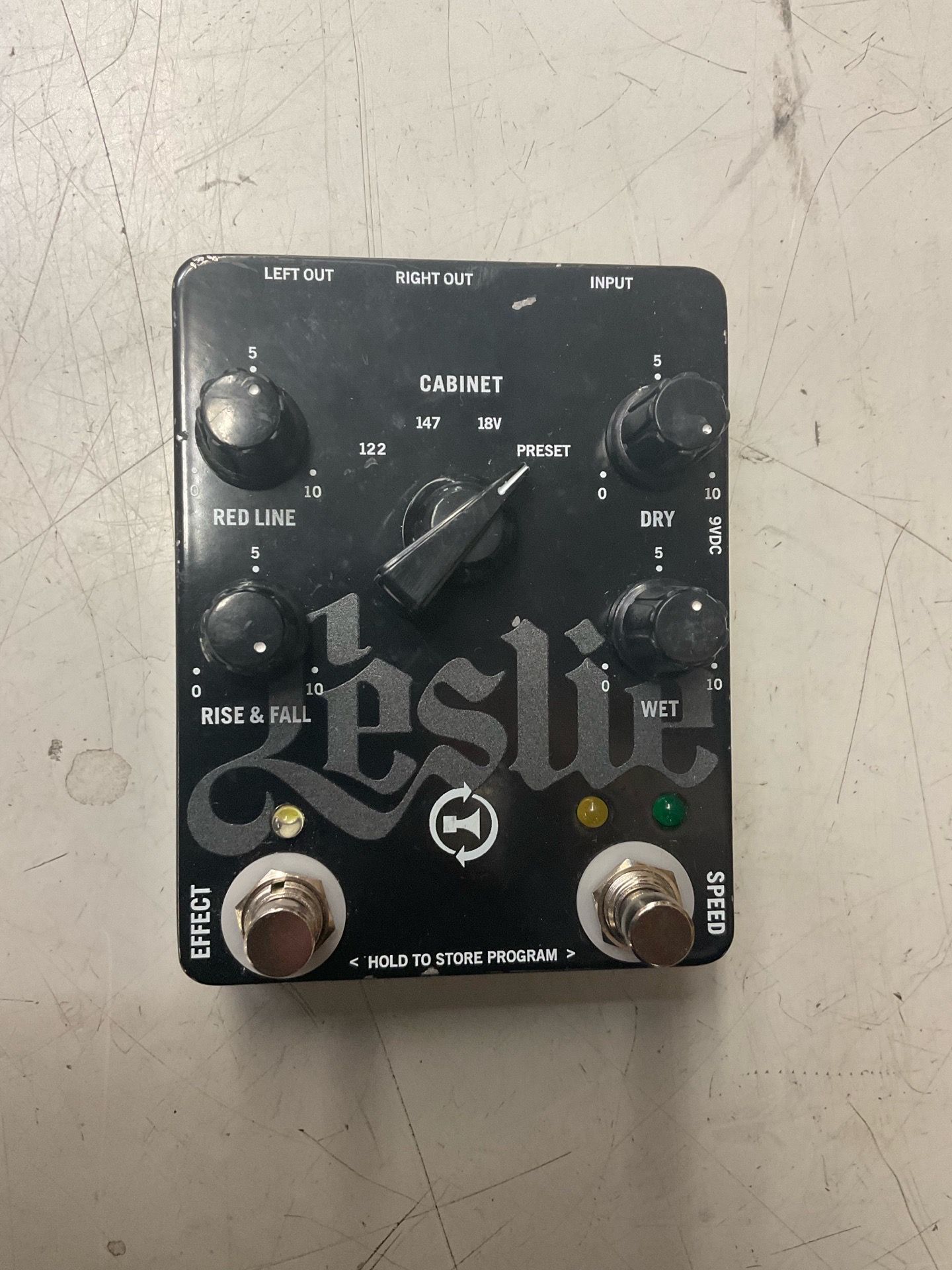 Leslie Model 002-G Pedal w/Box