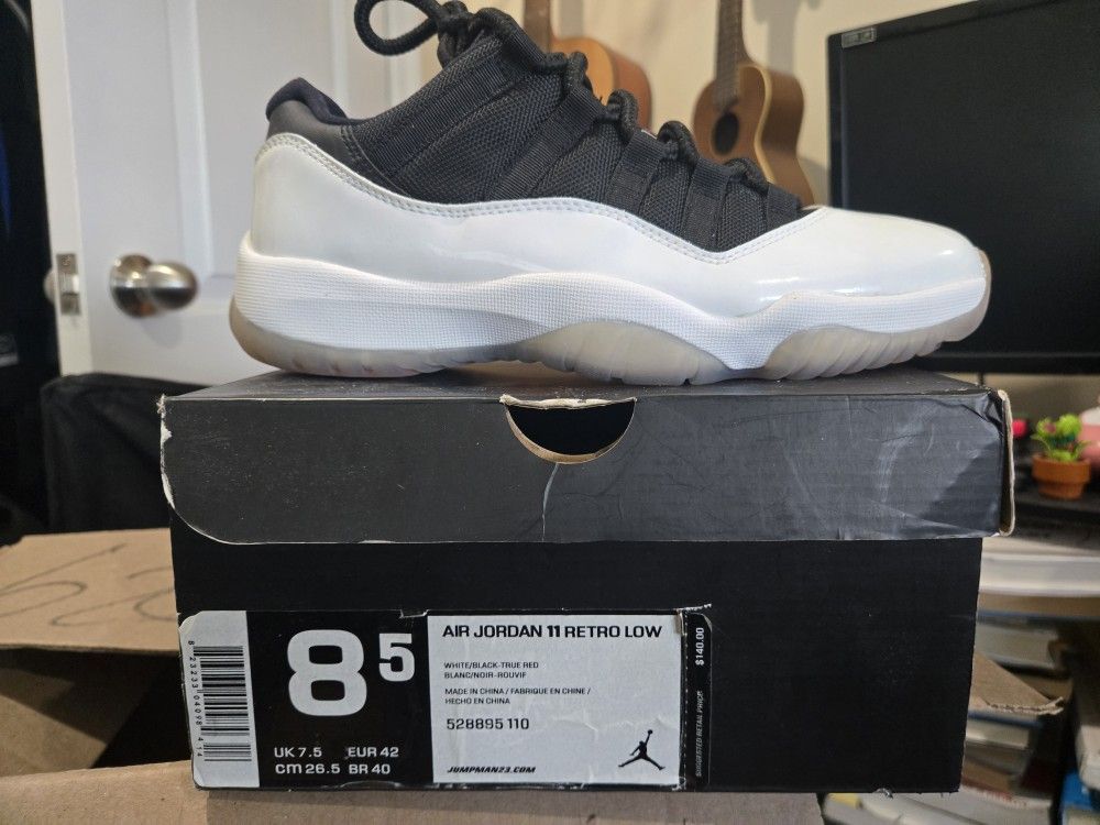 Jordan 11 Tuxedo 8.5