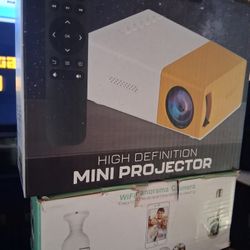 Mini Projector And Camera 