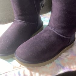 purple Uggs With  bows size 6