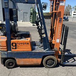 Forklift