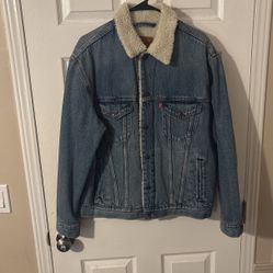 Levi’s Sherpa Denim Jacket Sz Medium