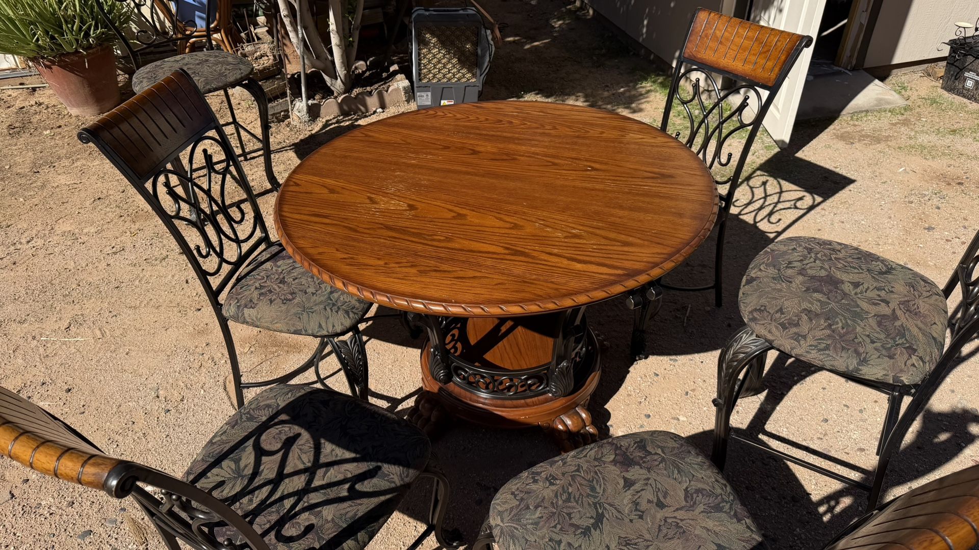 Round Wood Table 