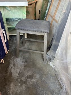 Bar stool