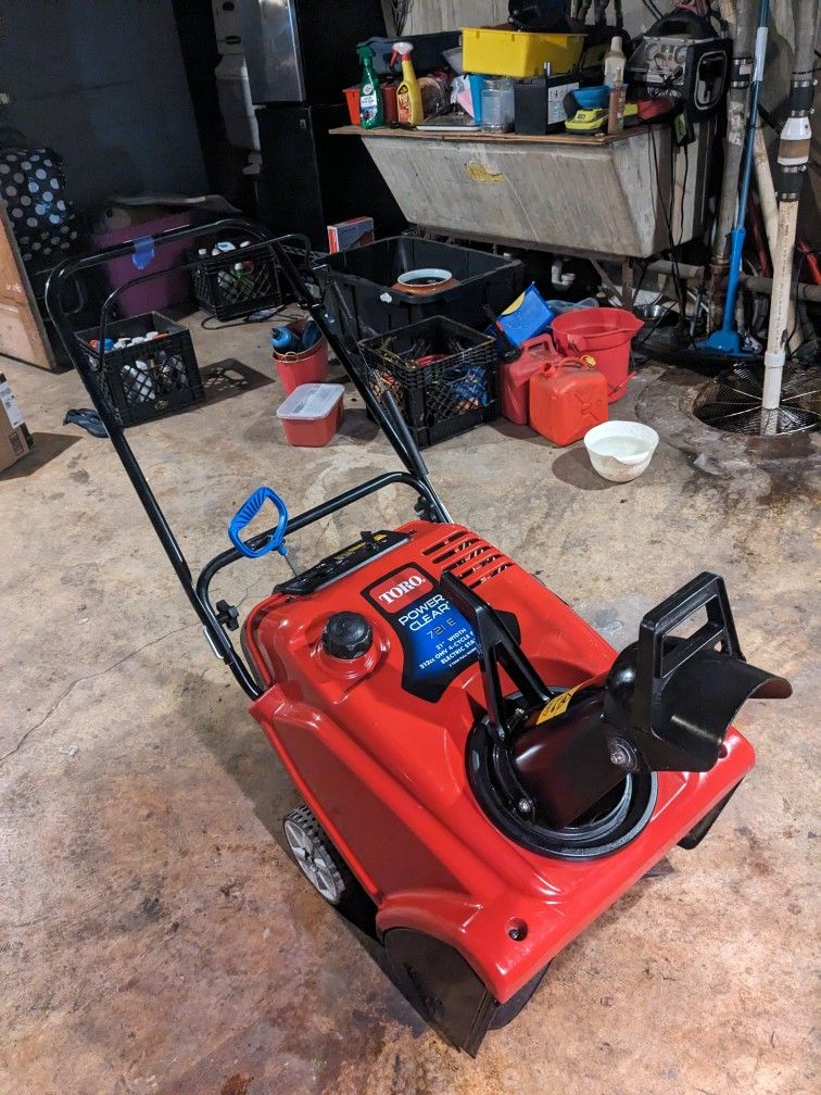 Toro 21 in. Power Clear® 721 E Gas Snow Blower Electric Start