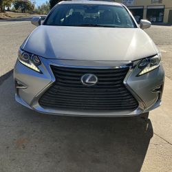 2016 Lexus ES 300h 
