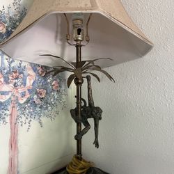 Vintage Table Lamp With Shade